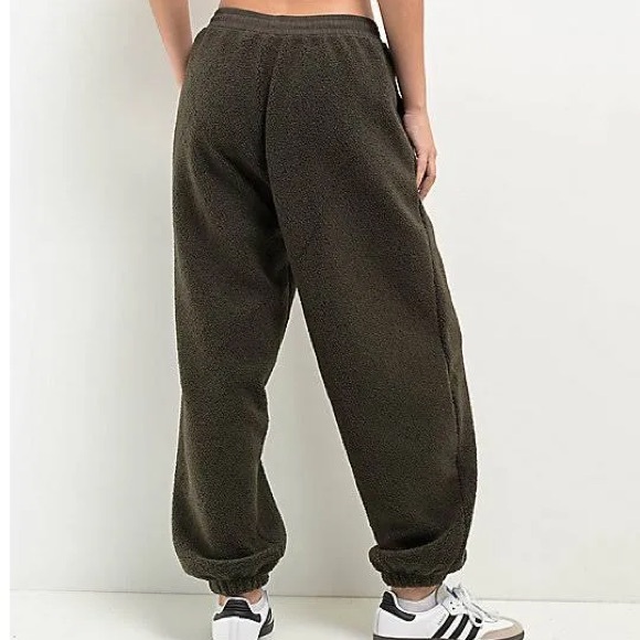 Adidas Teddy Fleece Velvet Olive Sweatpants - Picture 7 of 16